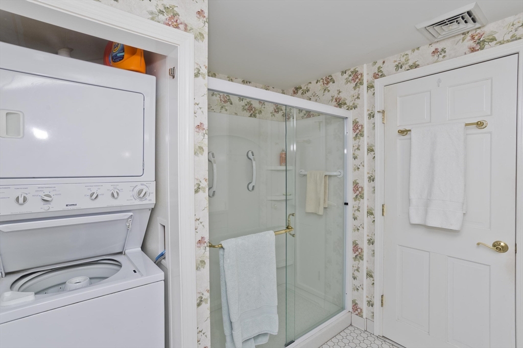 210 Steiger Dr Property Photo 19