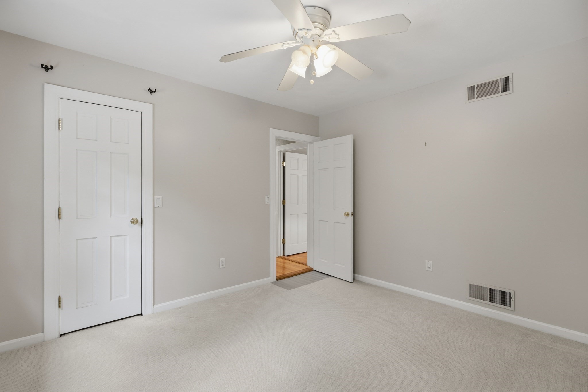 73 West Street Property Photo 29