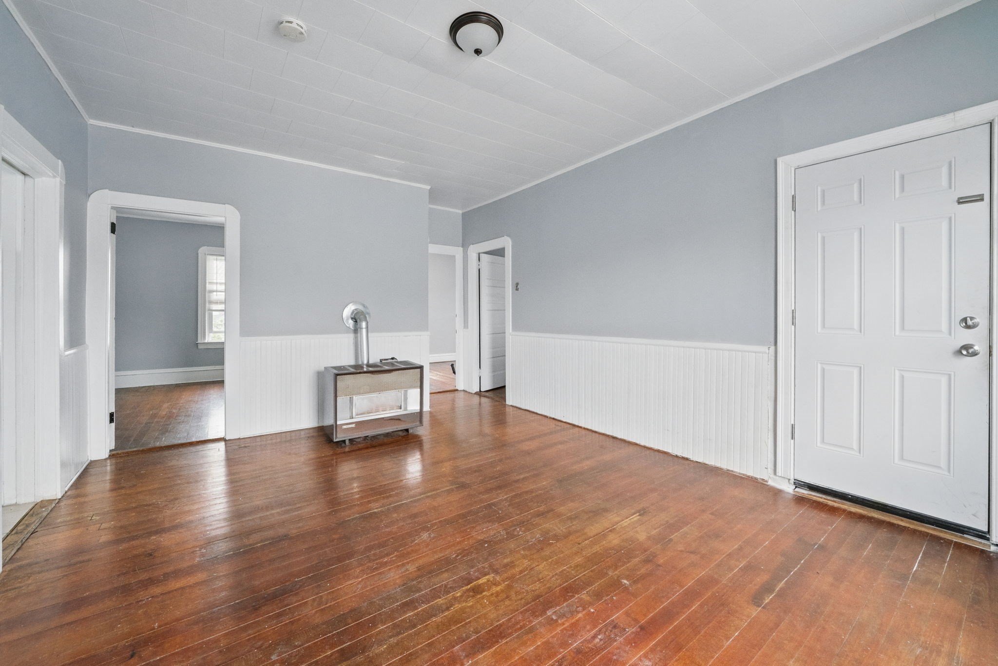 646 Birch St Property Photo 6