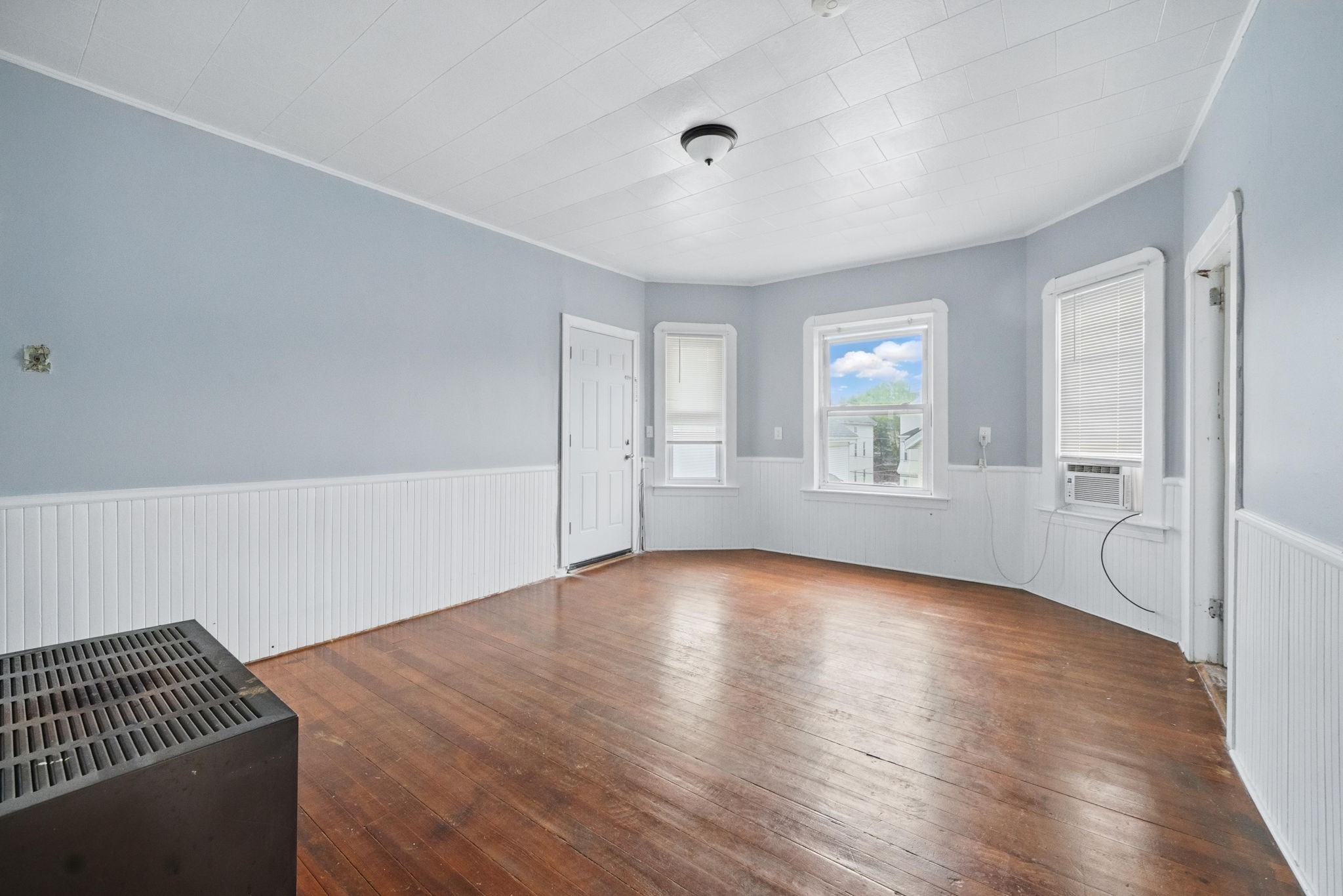 646 Birch St Property Photo 8