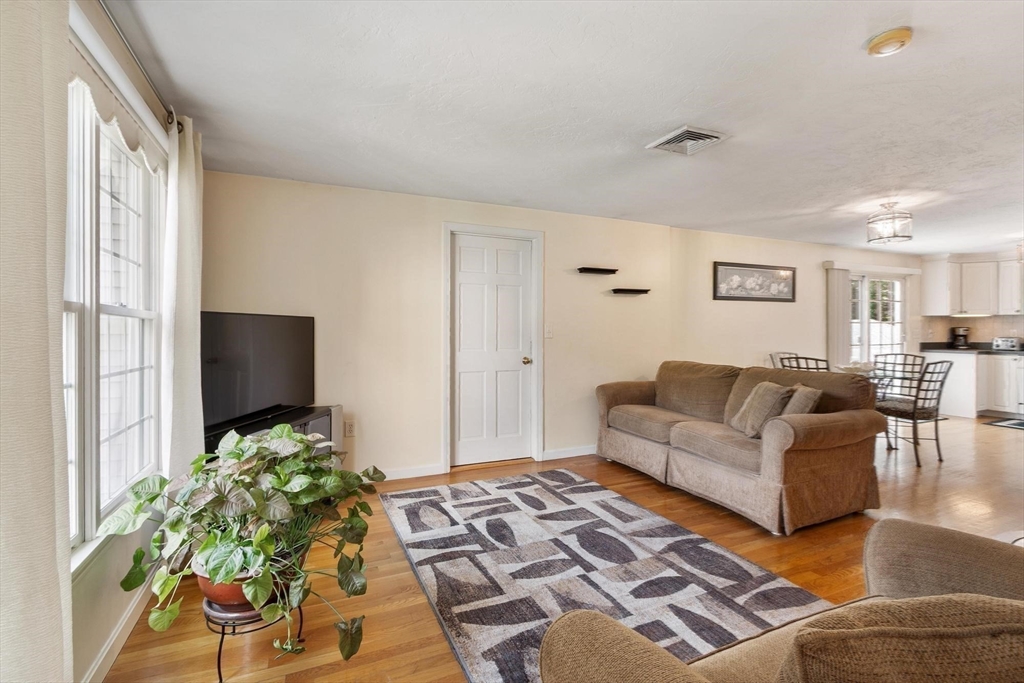 60 Wescott Circle Property Photo 23