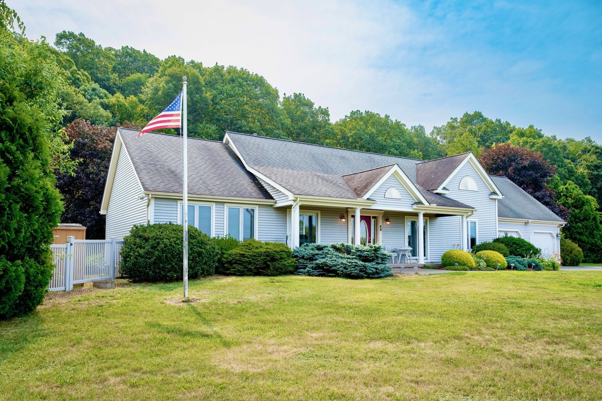 48 N Longyard Road Property Photo 1