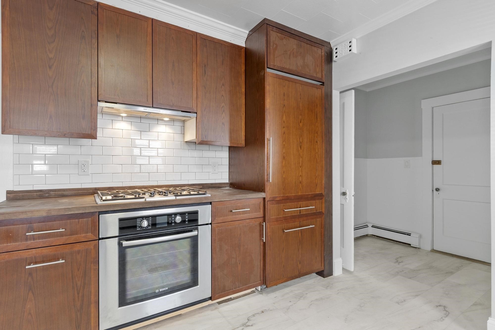 26 Shirley St Property Photo 8