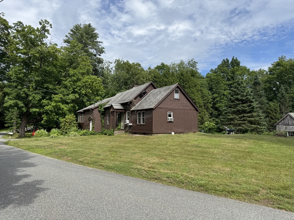 114 Parmenter Rd Property Photo 6