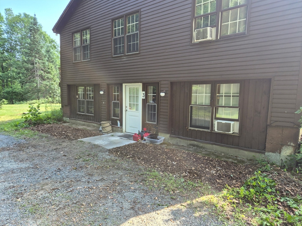 114 Parmenter Rd Property Photo 7