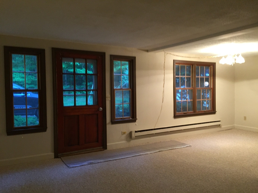 114 Parmenter Rd Property Photo 9