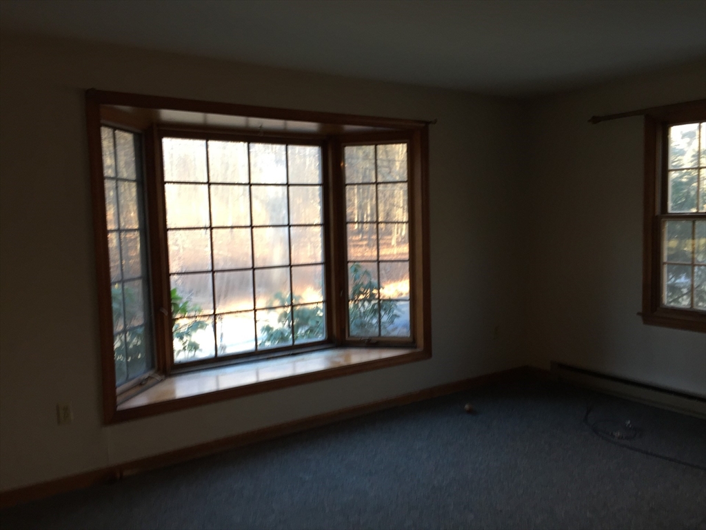 114 Parmenter Rd Property Photo 11
