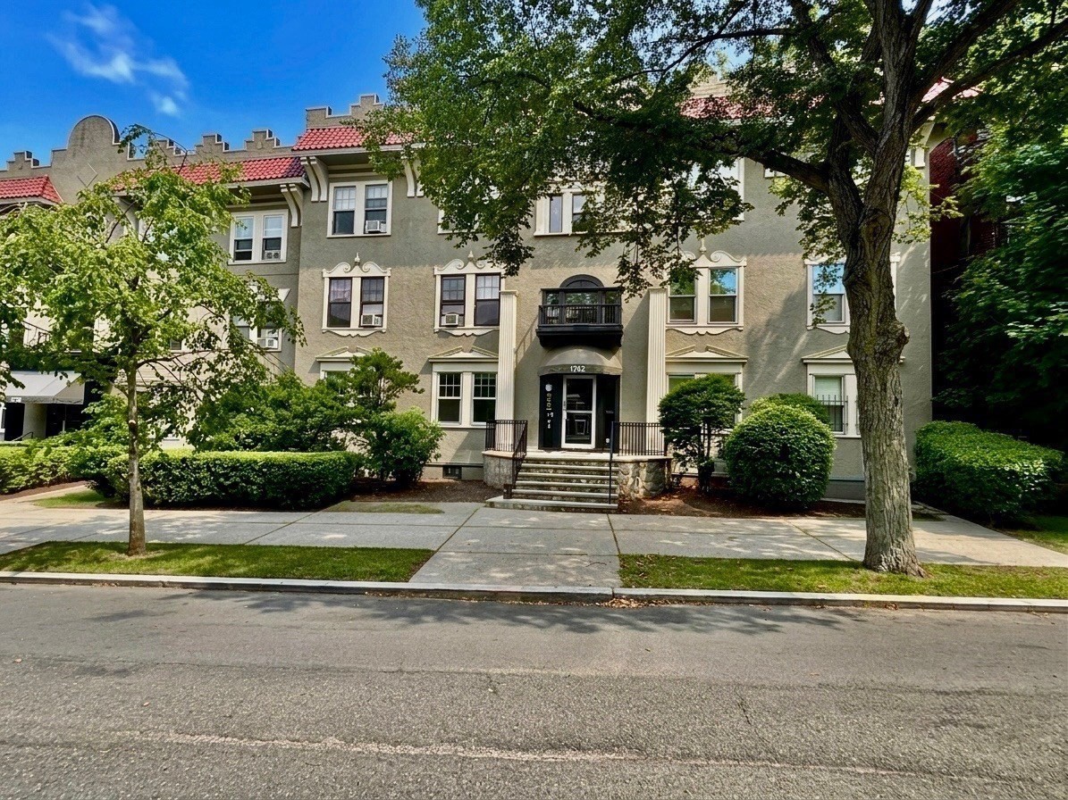 1742 Commonwealth Ave # 2 Property Photo 7
