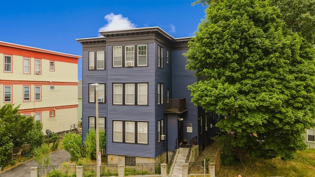 624 Norfolk Street Property Photo 2
