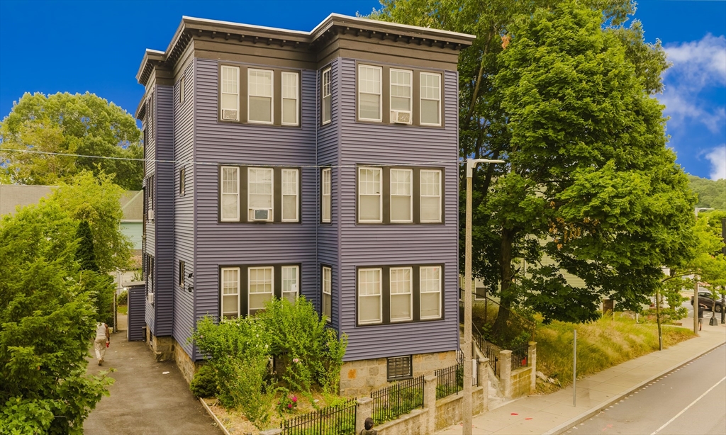 624 Norfolk Street Property Photo 16