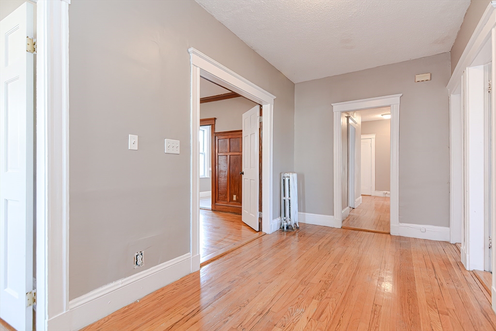 624 Norfolk Street Property Photo 20