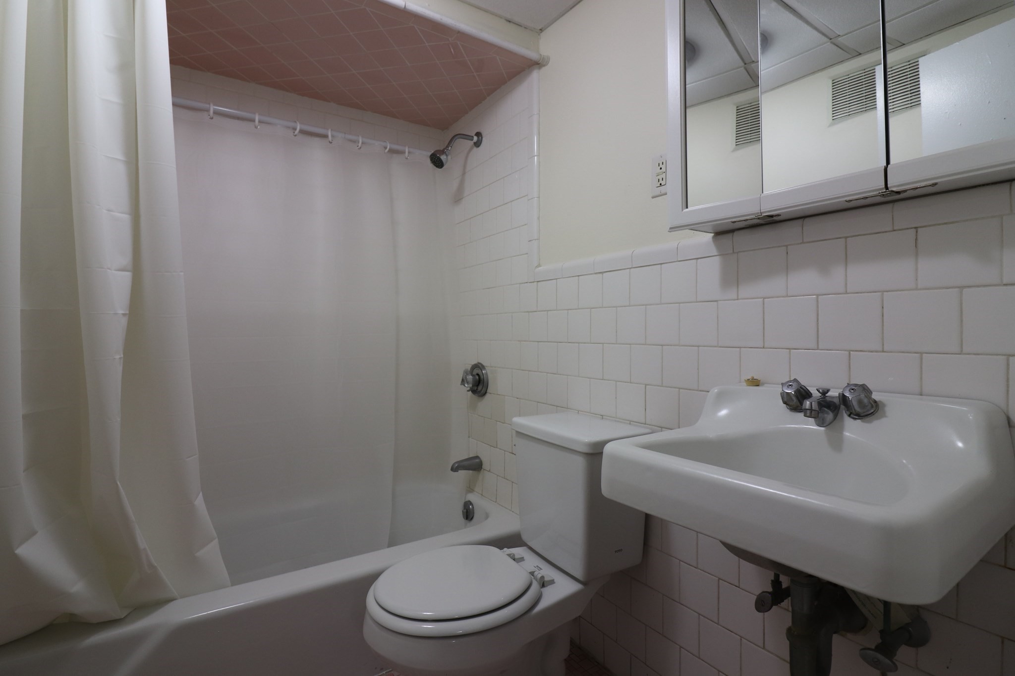 409 Huntington Ave # B3 Property Photo 6