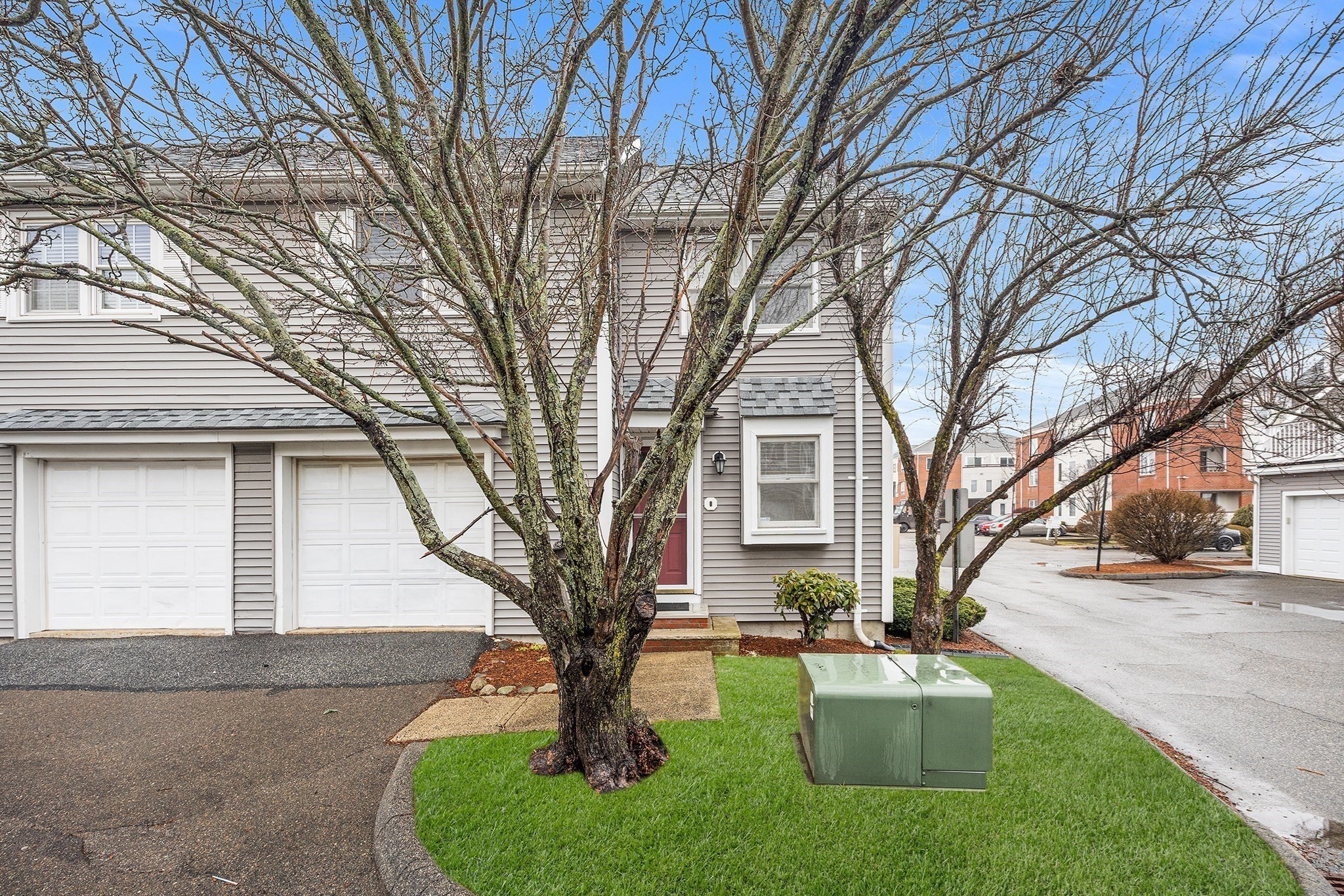 28 Margin St # A Property Photo 3