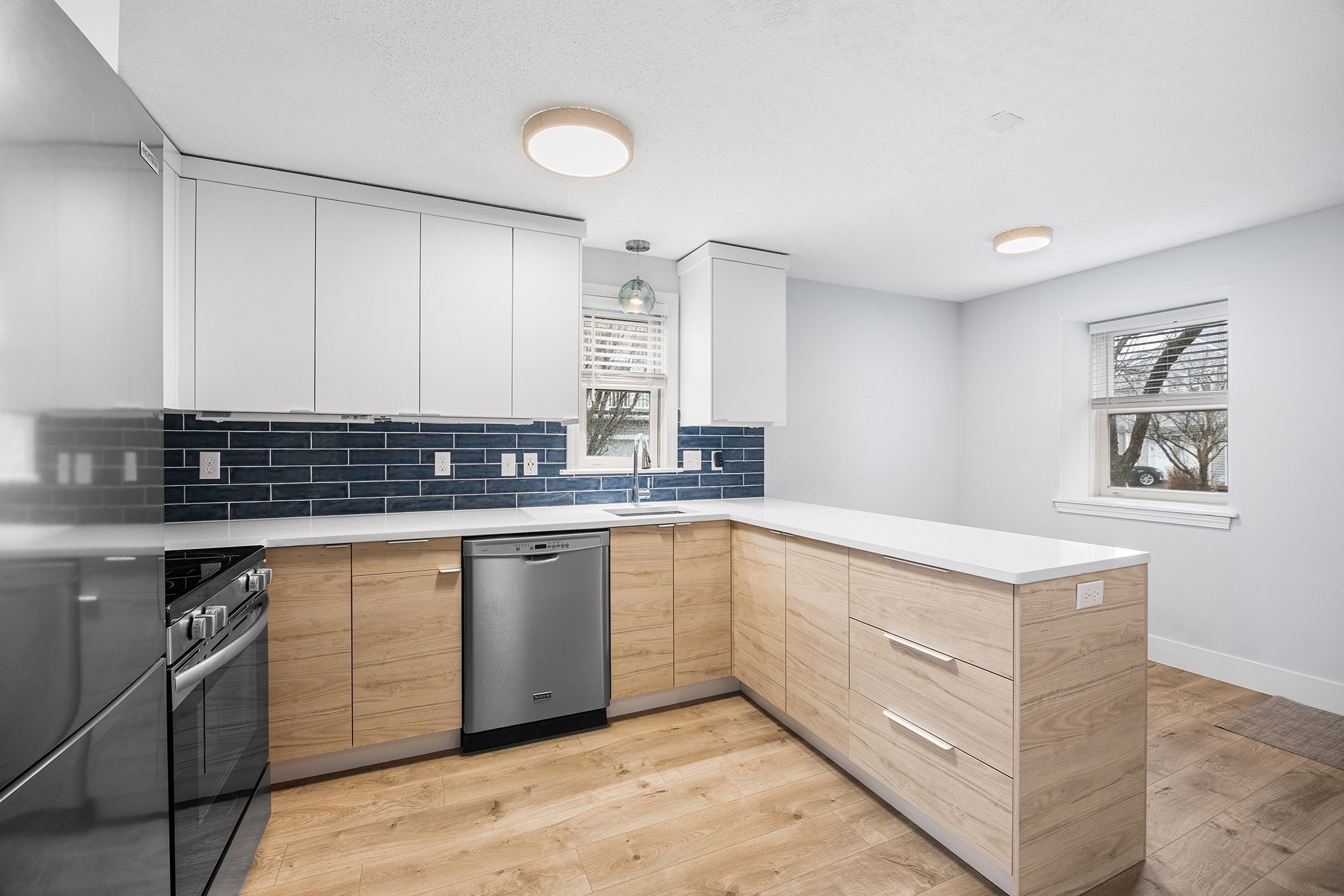 28 Margin St # A Property Photo 8