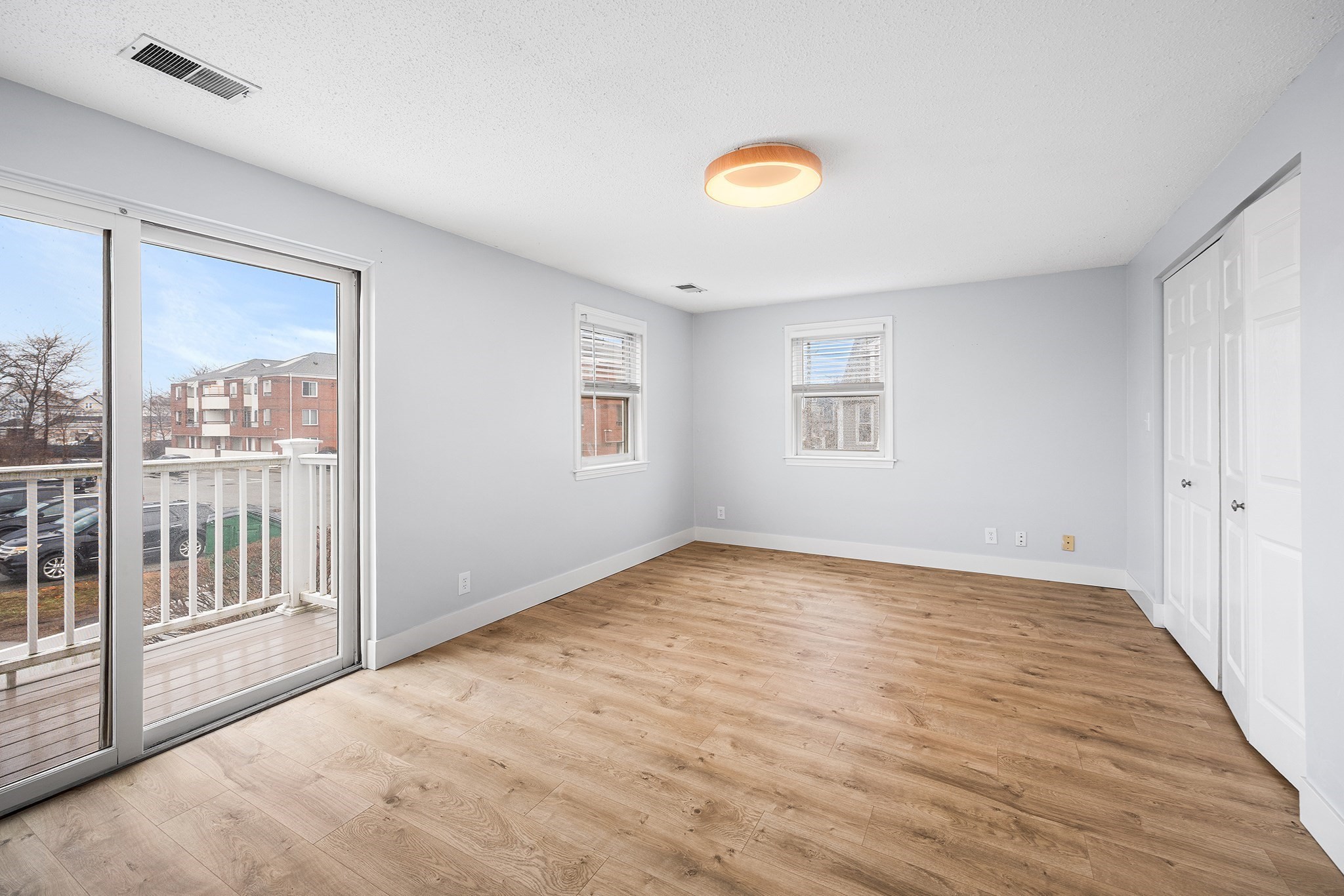 28 Margin St # A Property Photo 22
