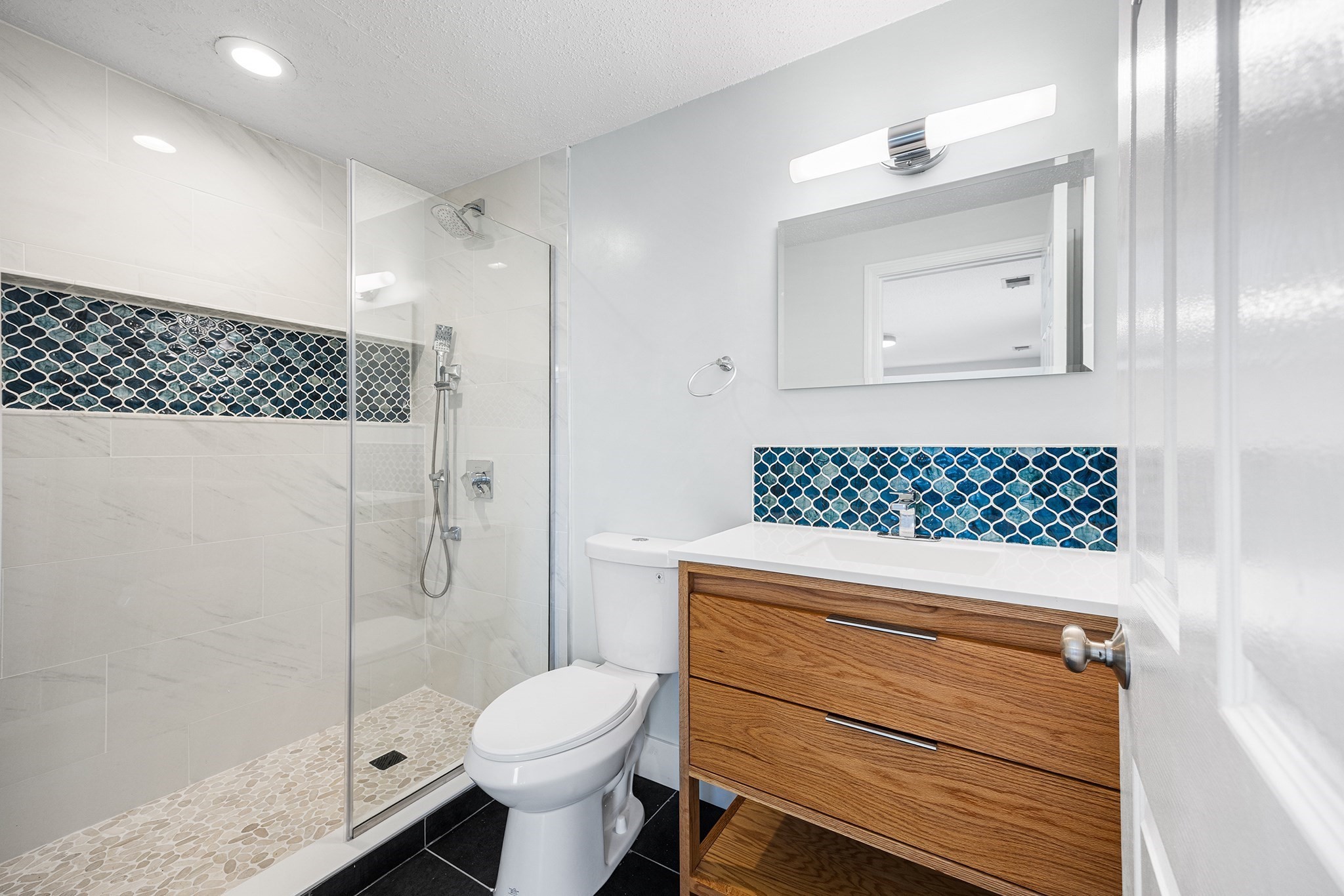 28 Margin St # A Property Photo 25