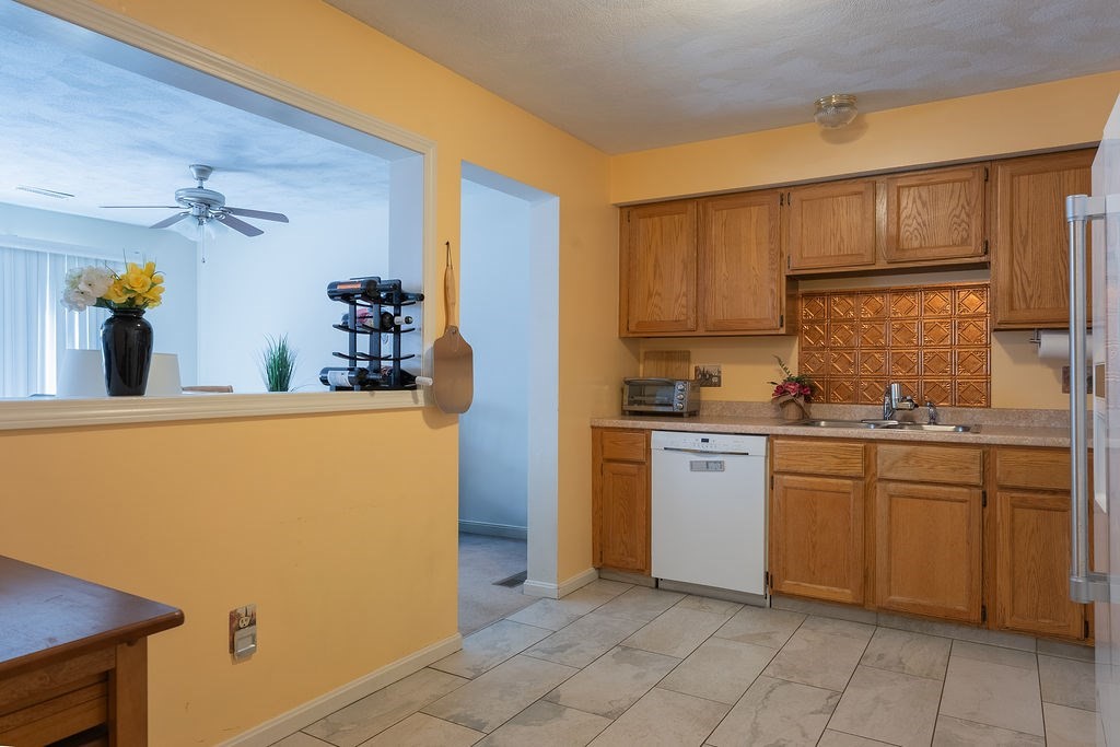 703 Brookhaven Ln # 703 Property Photo 4