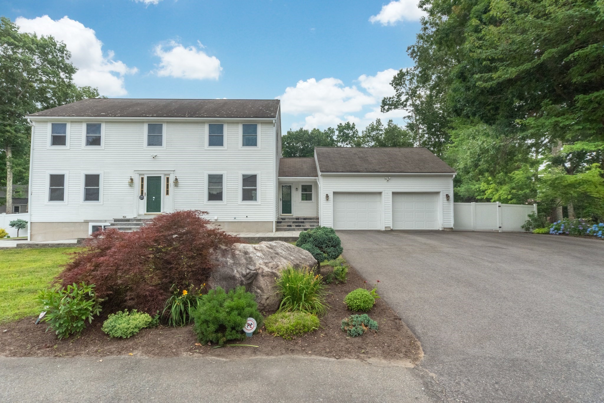 65 Tiffany Dr Property Photo 1