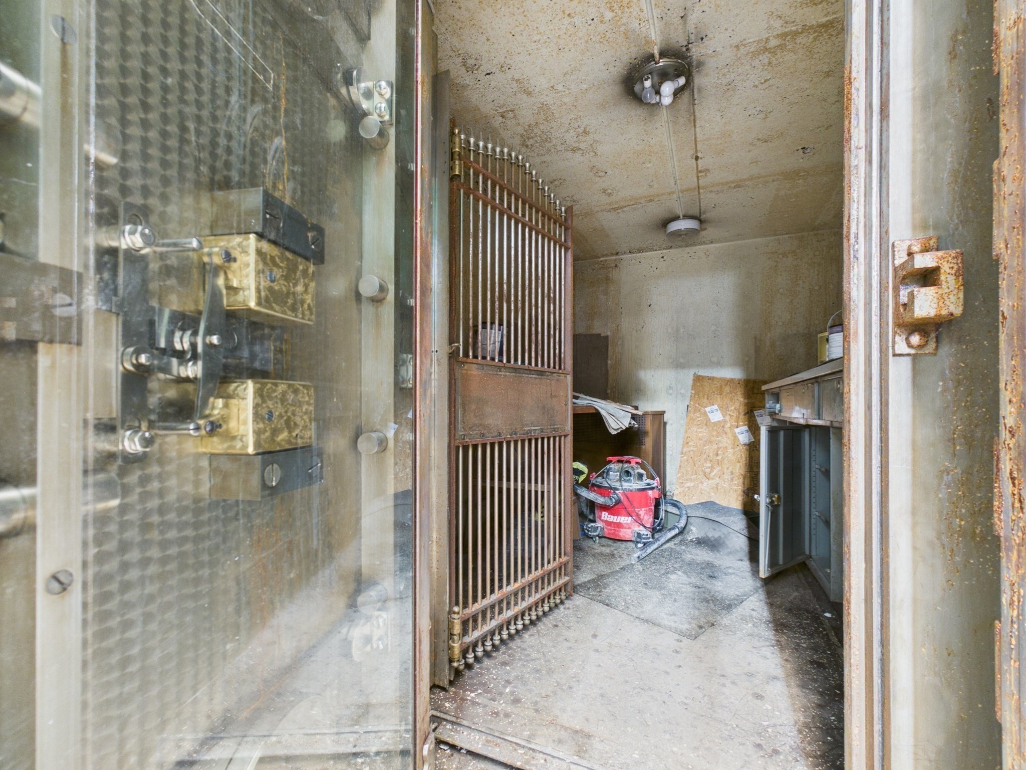 1665 Main St Property Photo 11