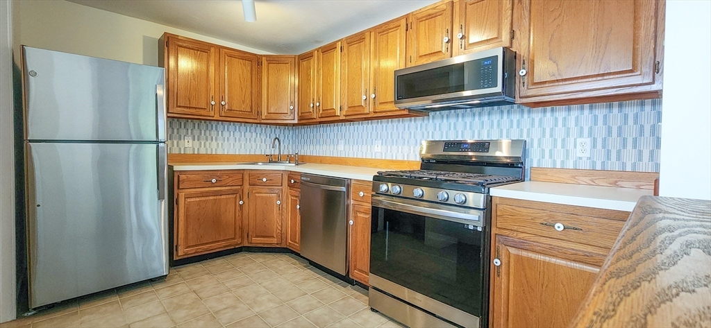 637 Riverside Ave # 15 Property Photo 4