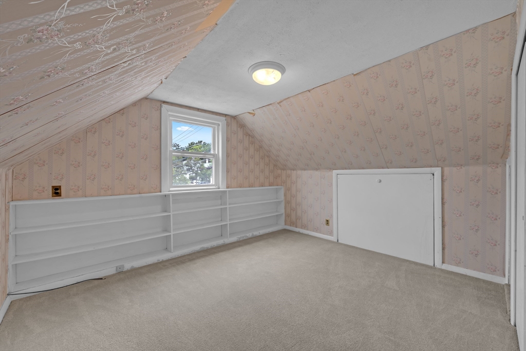 136 Washington St Property Photo 14