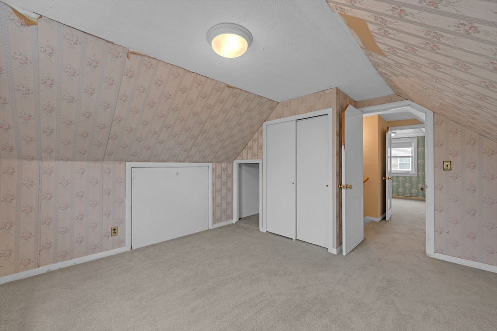 136 Washington St Property Photo 15