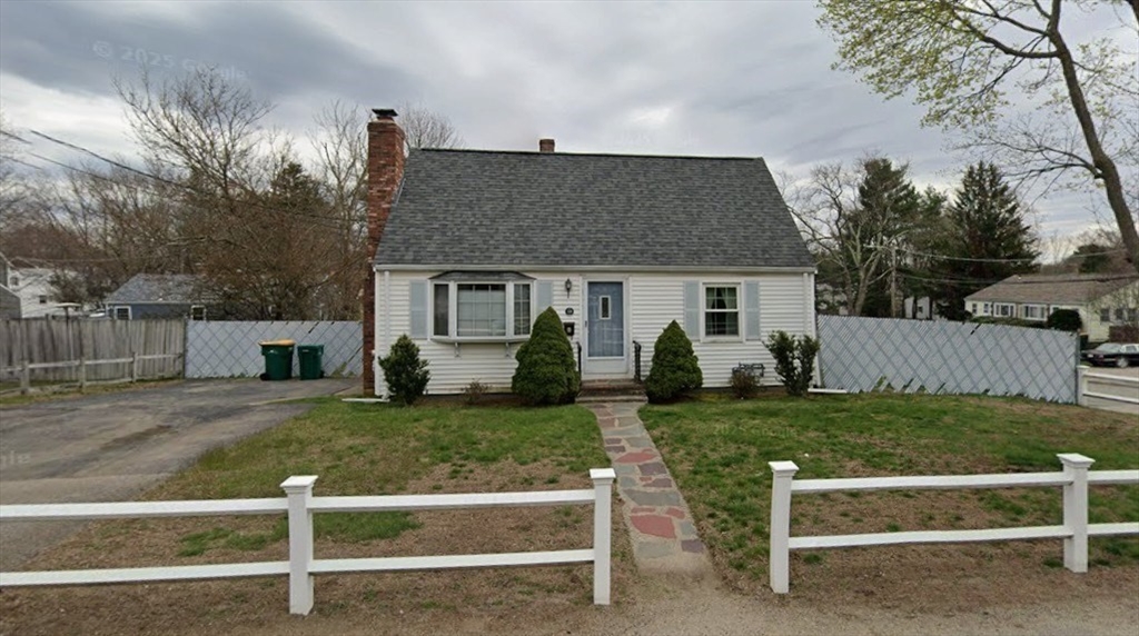 136 Washington St Property Photo 16