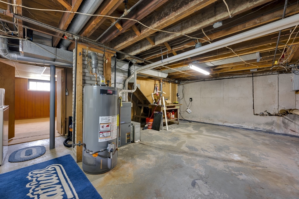 136 Washington St Property Photo 19