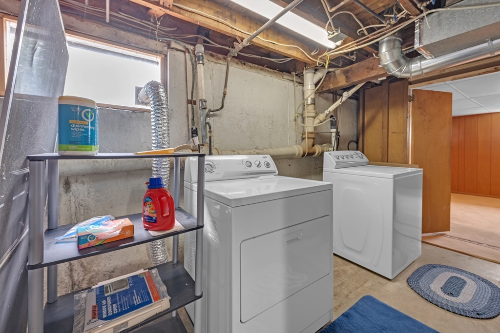 136 Washington St Property Photo 20