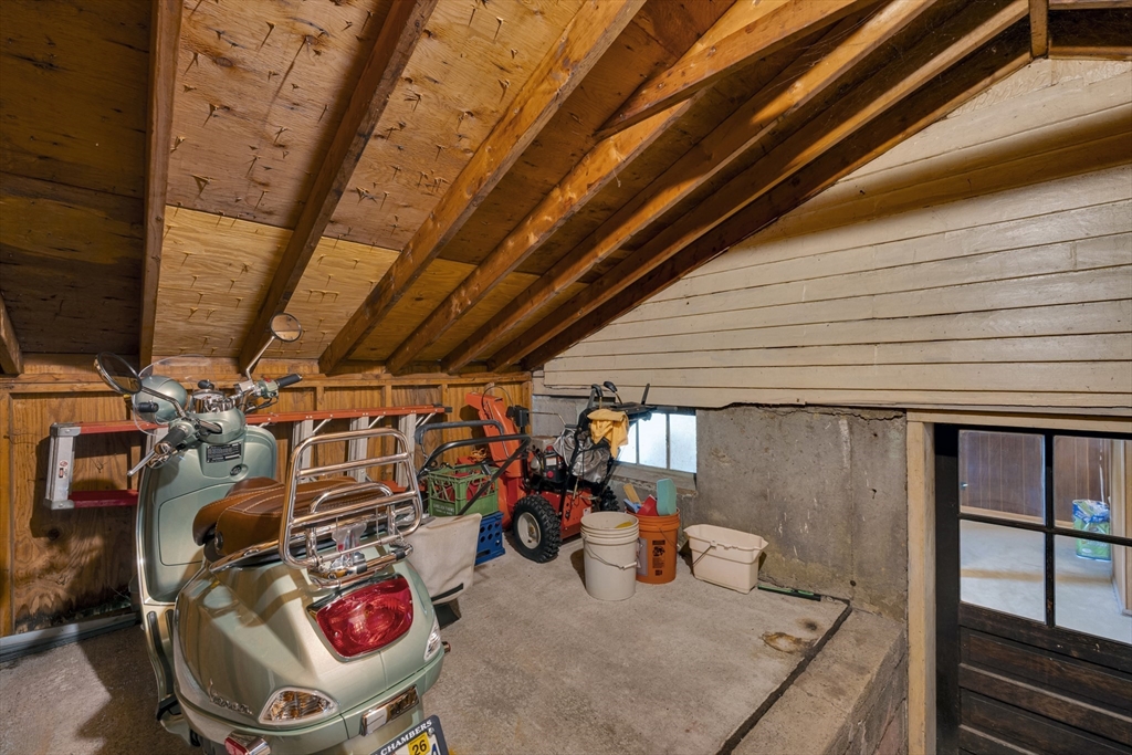 136 Washington St Property Photo 21