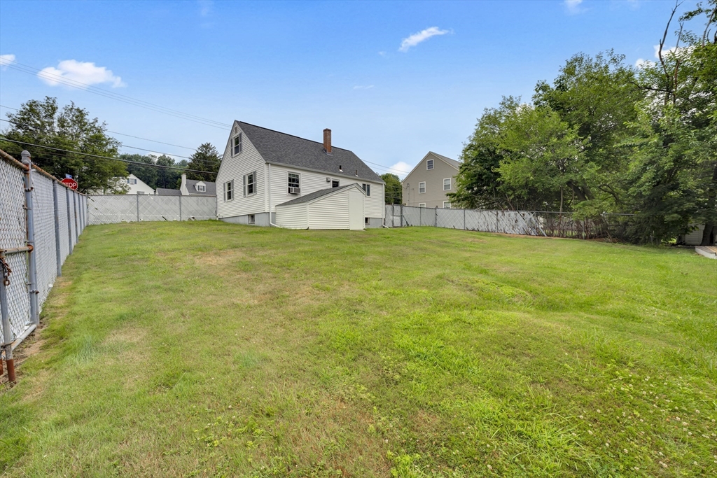 136 Washington St Property Photo 24