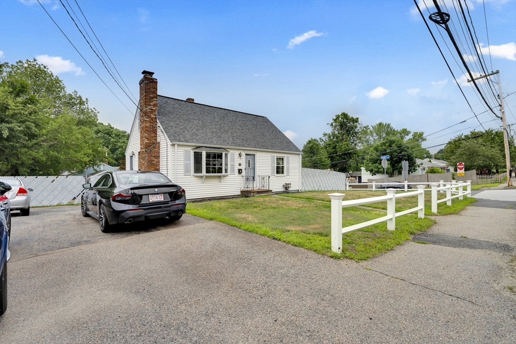 136 Washington St Property Photo 27