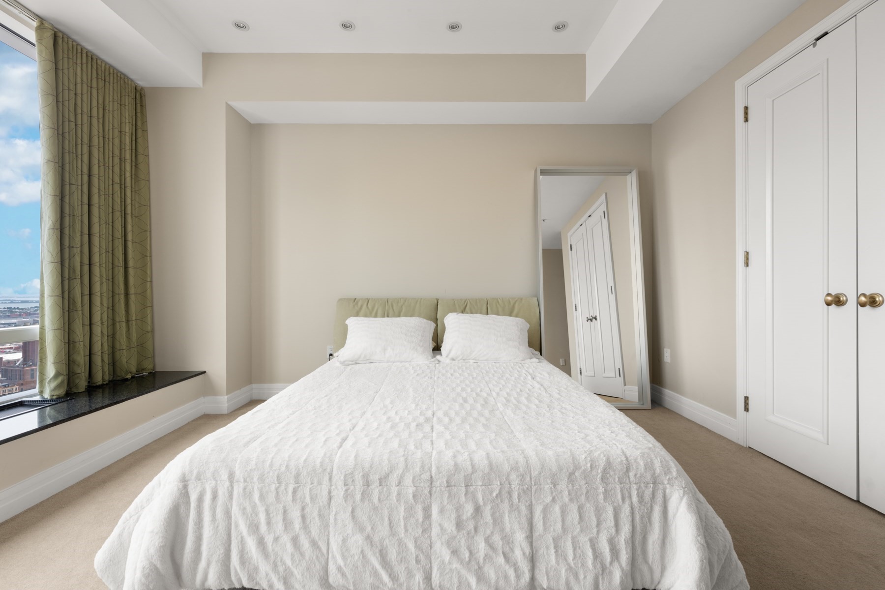 2 Avery St # 35g Property Photo 14