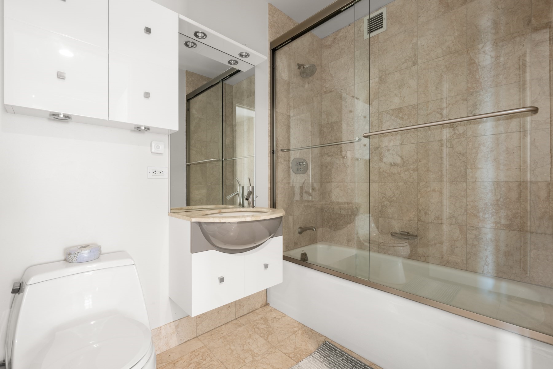 2 Avery St # 35g Property Photo 15