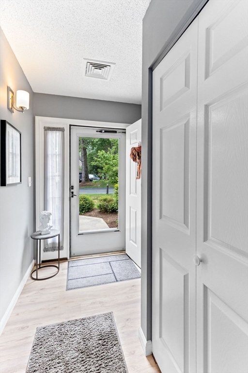 8 Teal Cir # 8 Property Photo 6