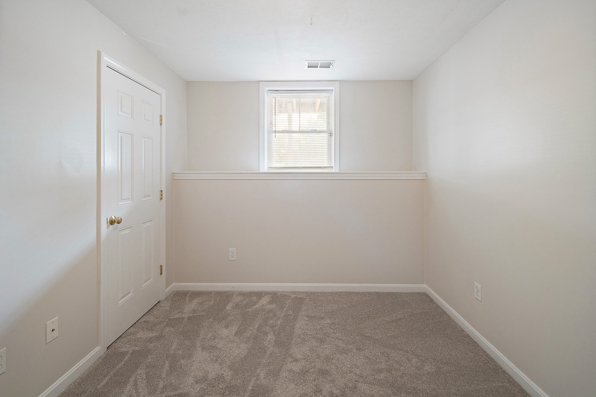 17 Business Ter # 17 Property Photo 15