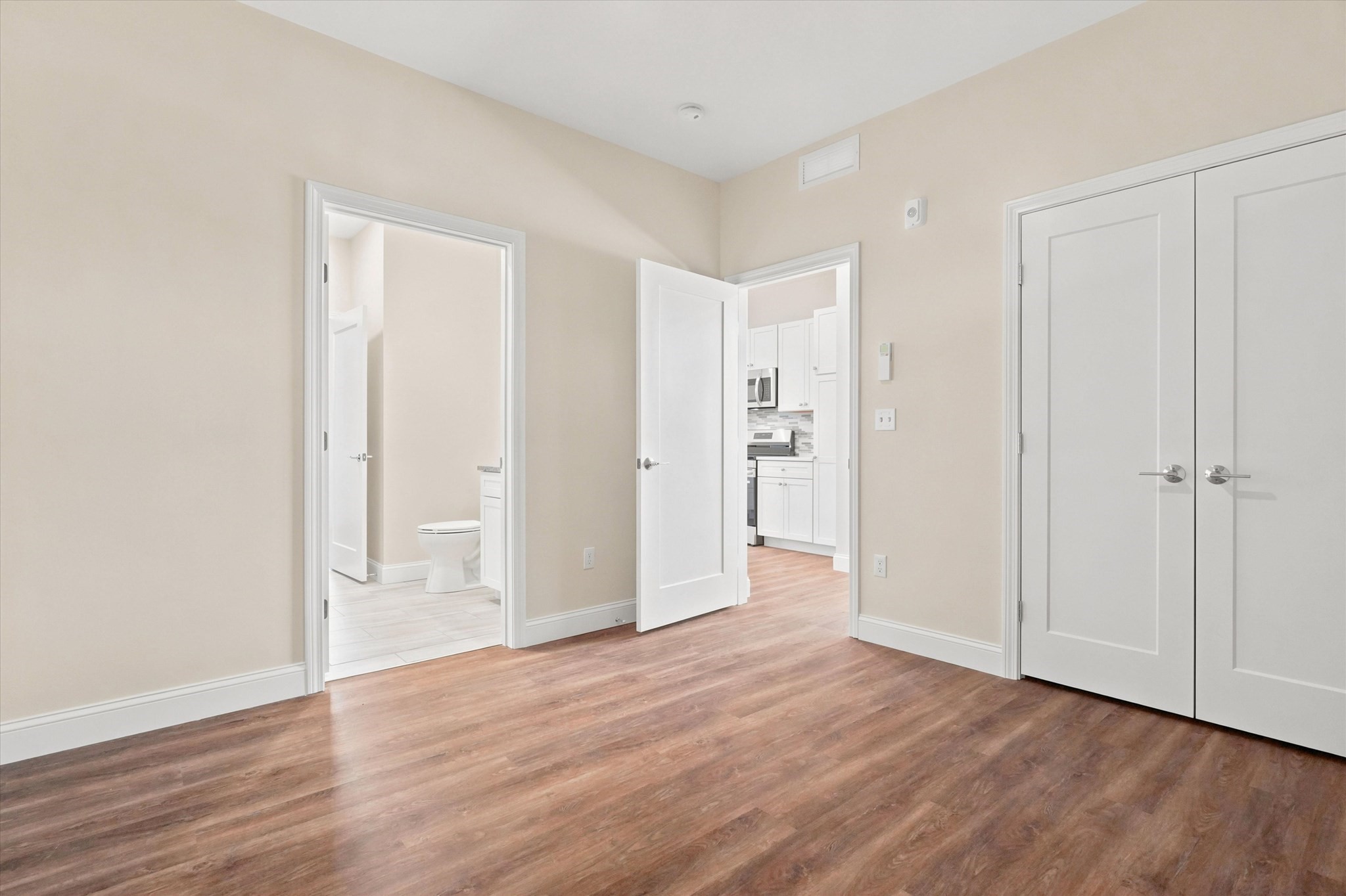 408 Suffolk St # 0 Property Photo 10