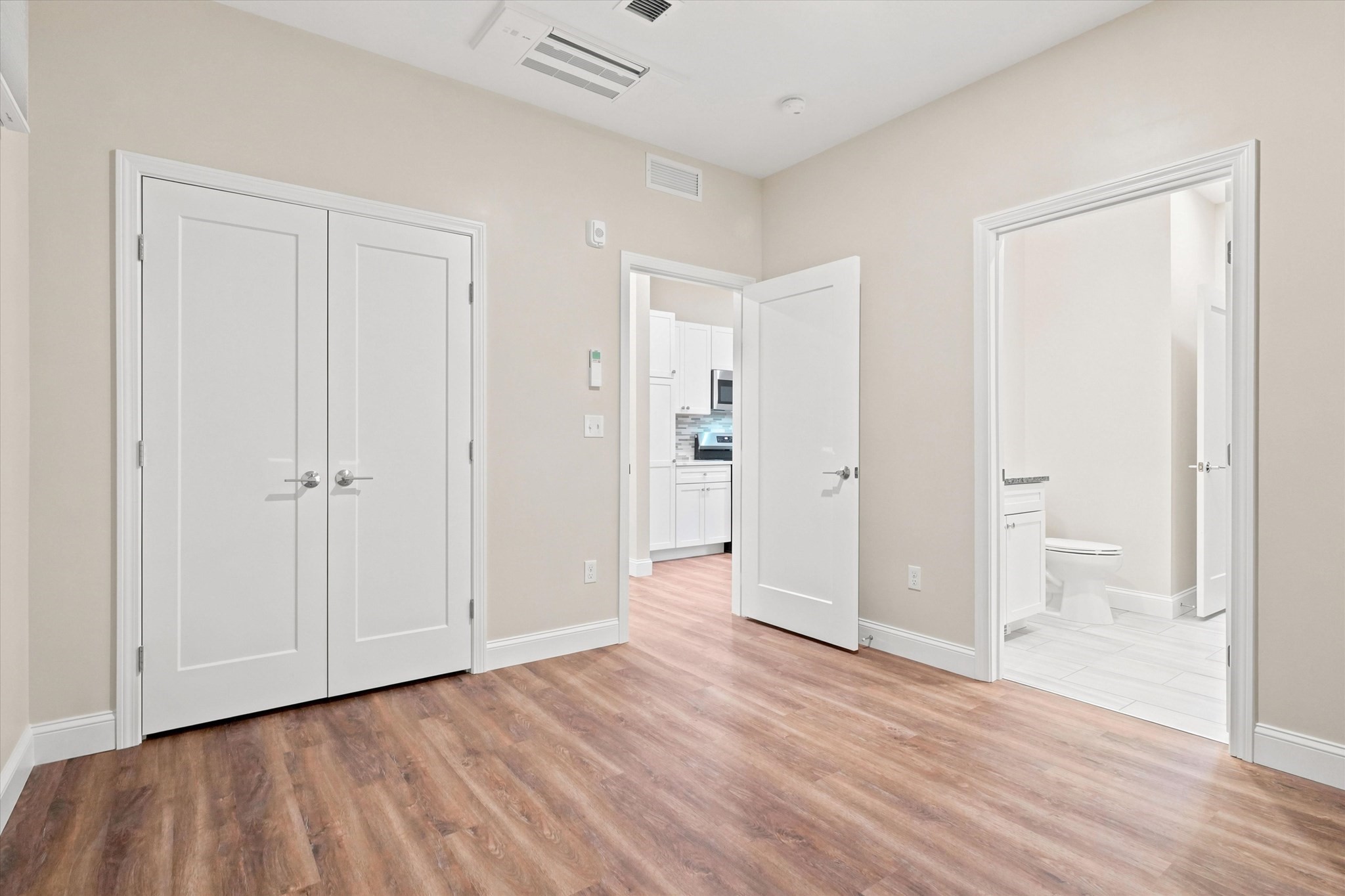 408 Suffolk St # 0 Property Photo 14