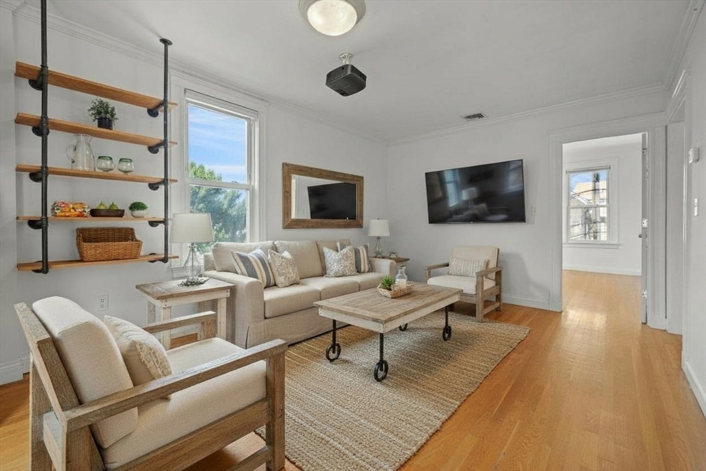 86 Mount Vernon St # 2 Property Photo 1