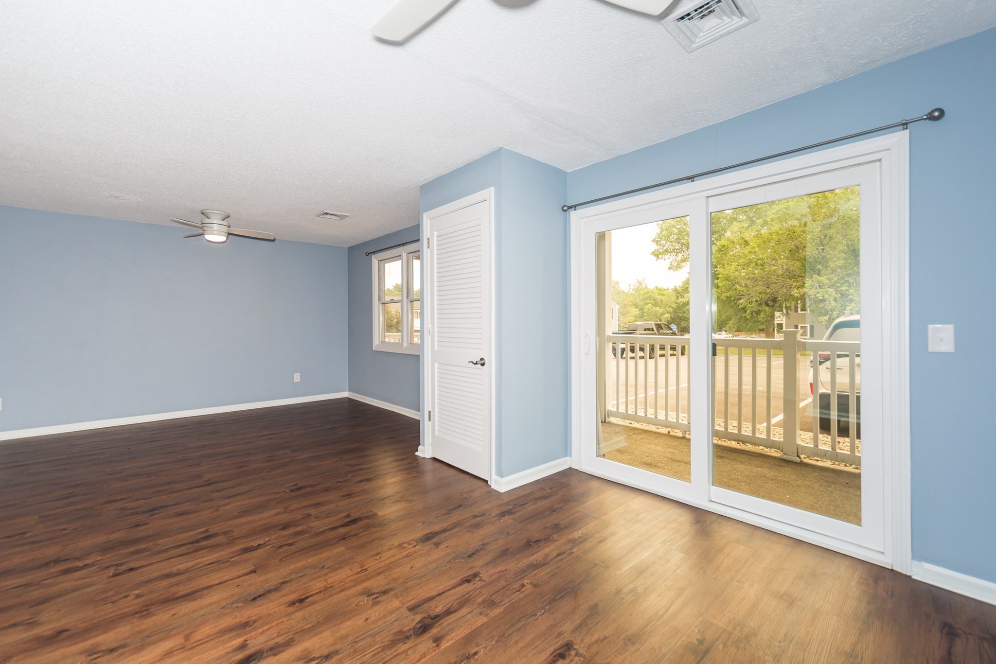 450 Somerset Ave # 705 Property Photo 3