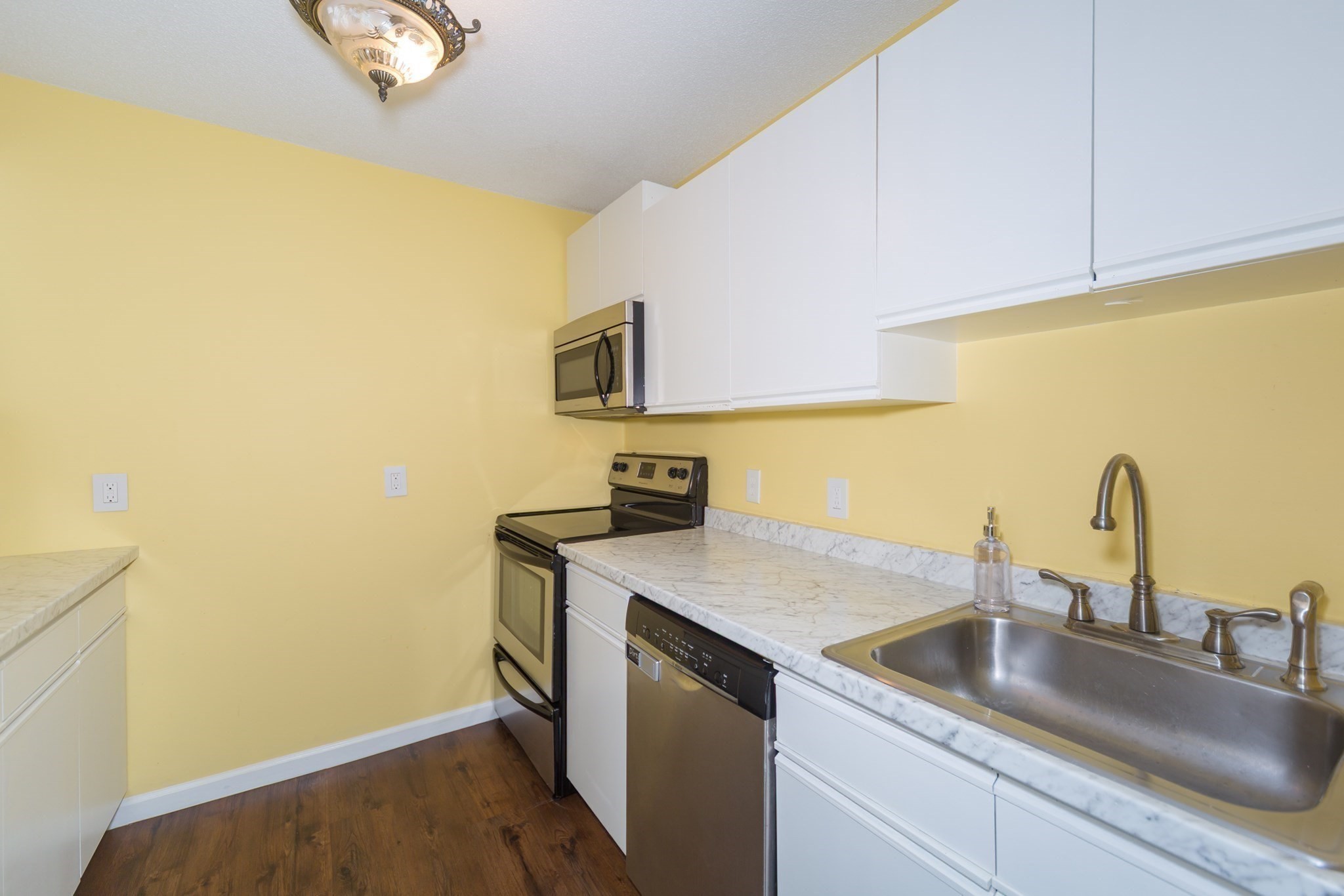 450 Somerset Ave # 705 Property Photo 10