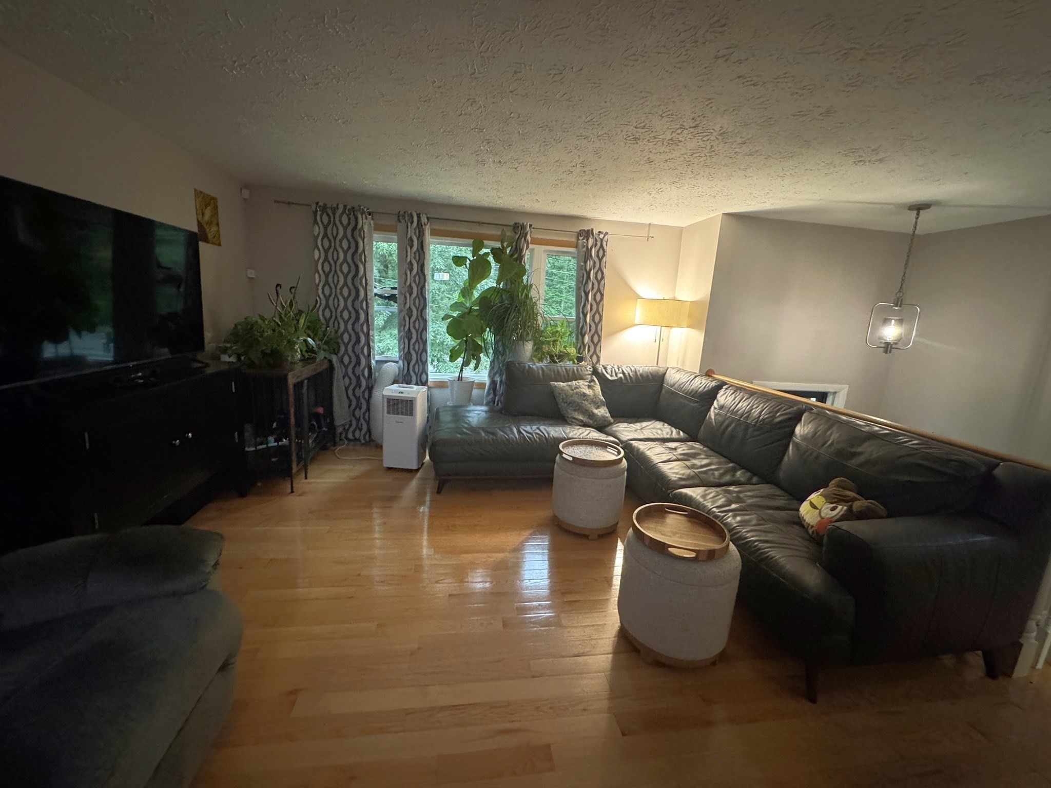 750 King Philip St Property Photo 12