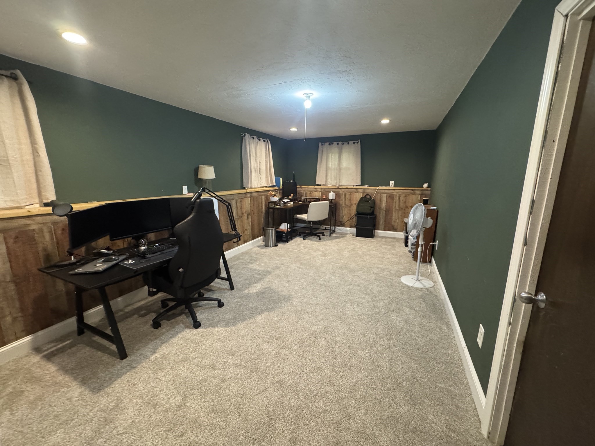 750 King Philip St Property Photo 23