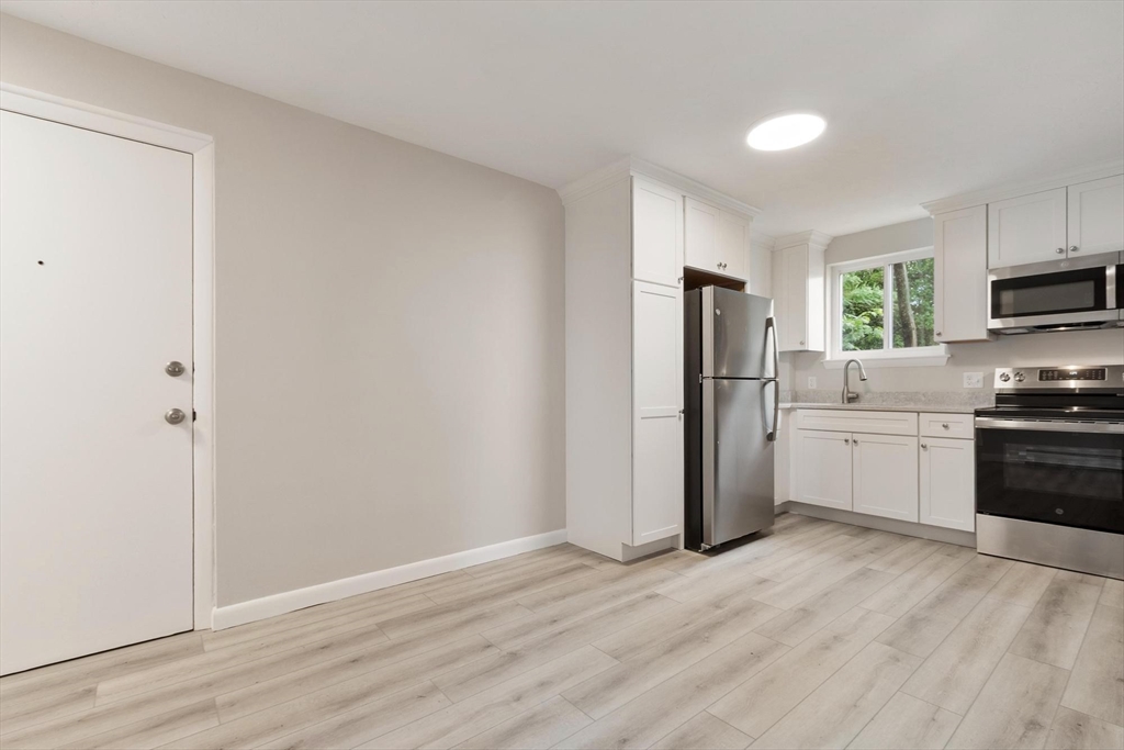 6 Norumbega Terrace # 8 Property Photo 3
