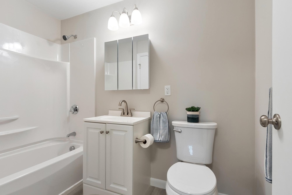 6 Norumbega Terrace # 8 Property Photo 15