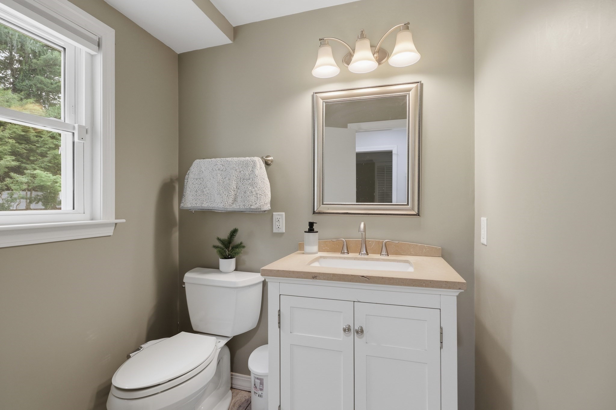 70 Newton Street Property Photo 25