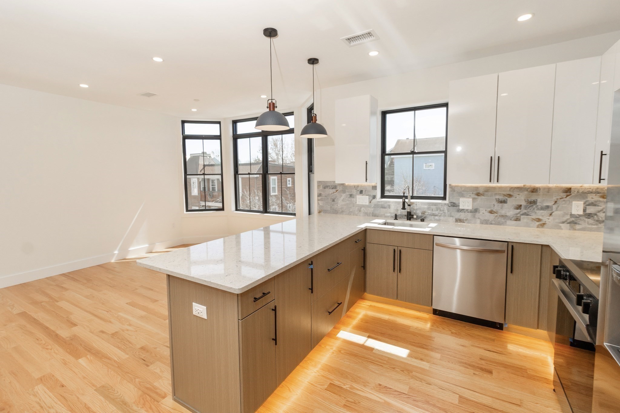30 Clifton # 30c Property Photo 3