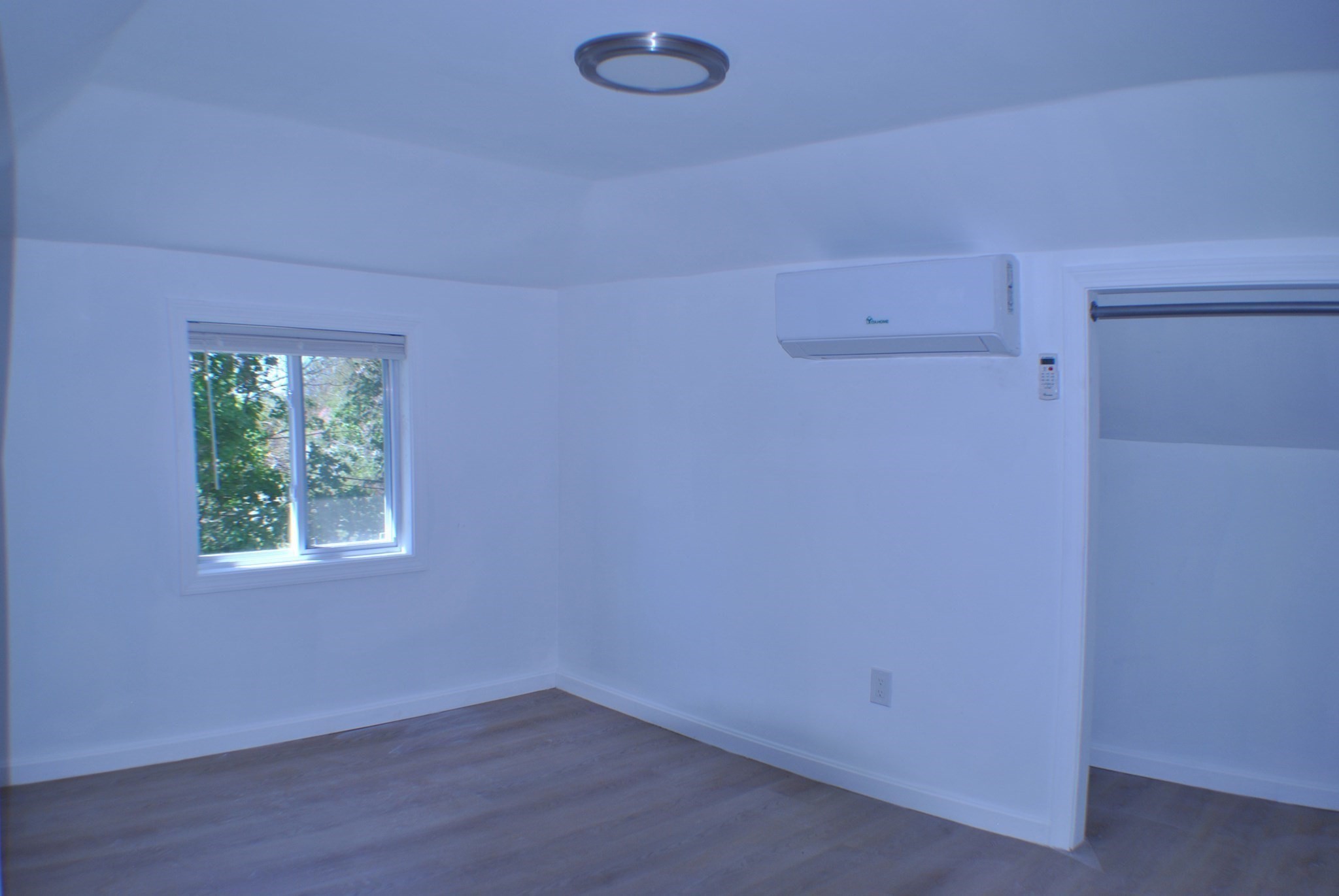 3 Portina Rd # 3a Property Photo 4
