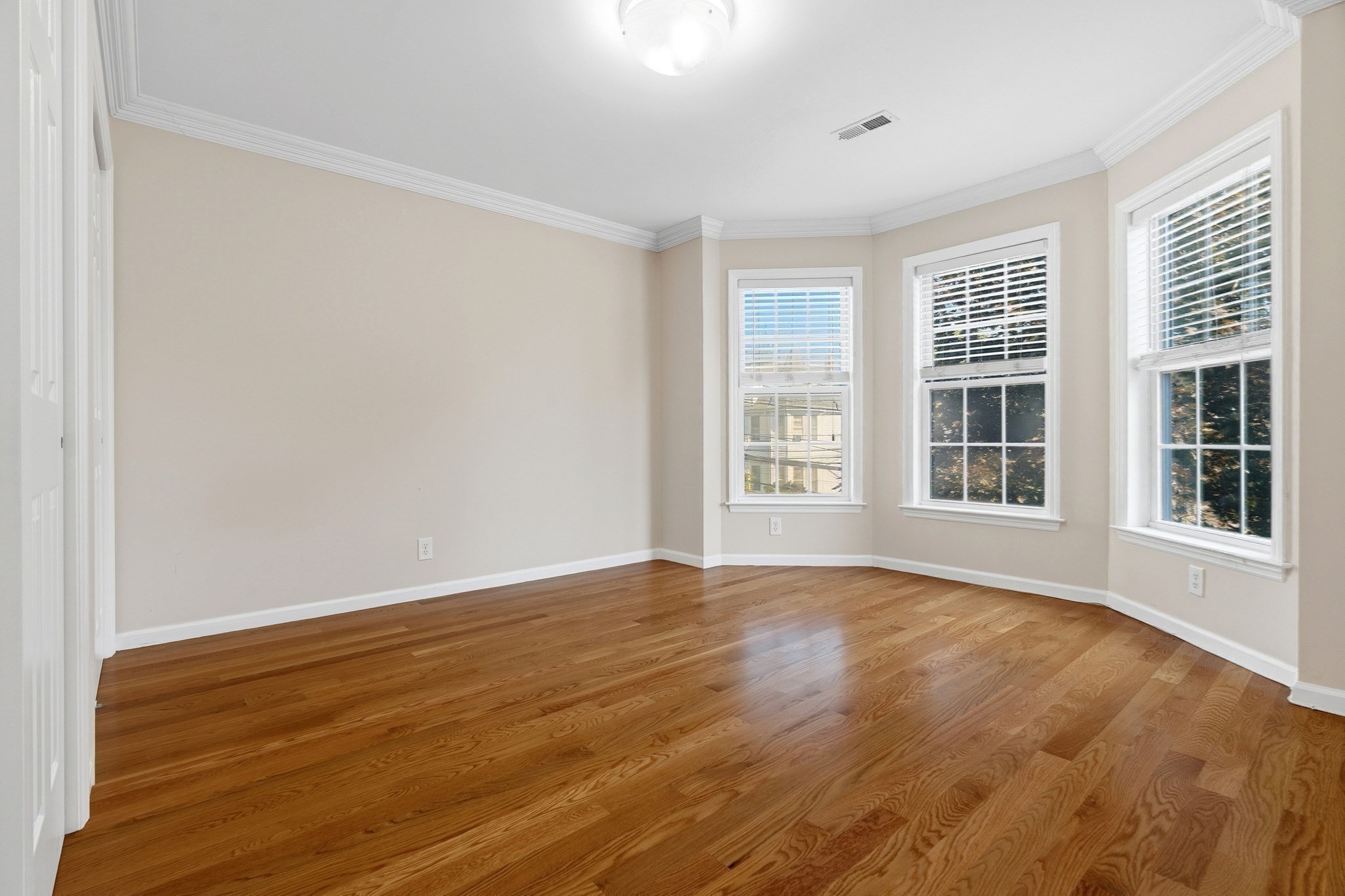 70 Gardner St Property Photo 29