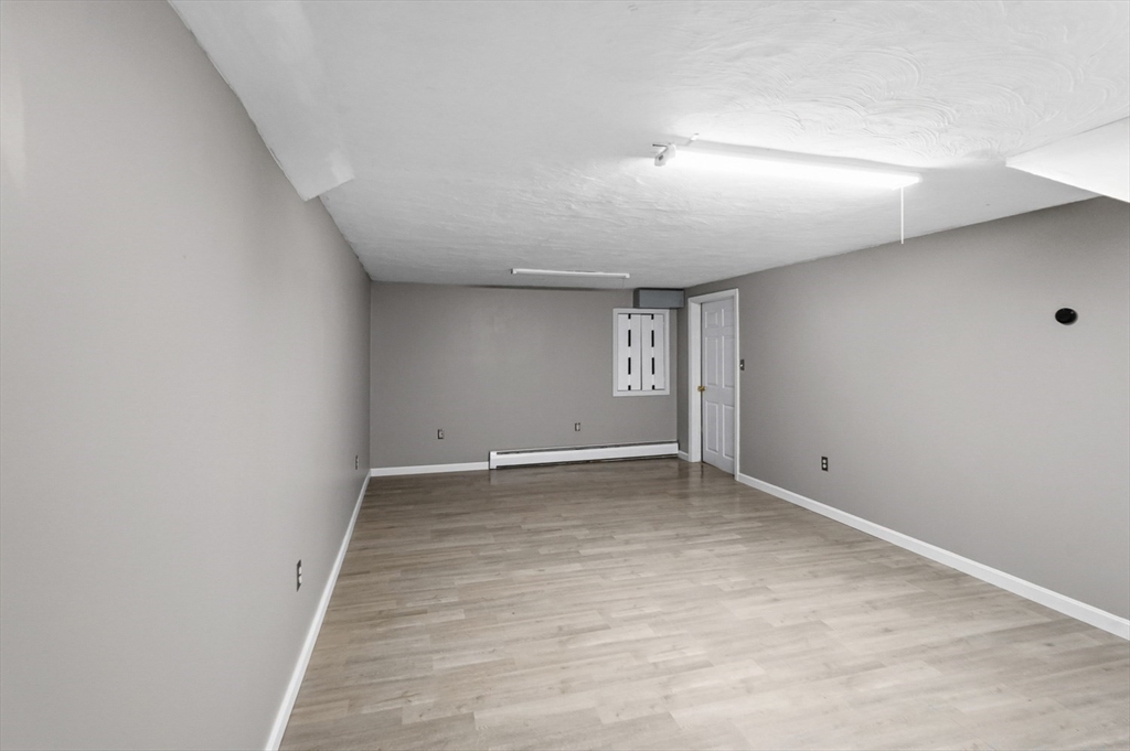 202 Baldwin St Property Photo 32